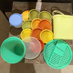 Vintage Tupperware assortment of multiplex peaces
